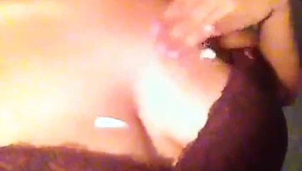 İtalyan arkadaş onları losyonla kaplıyor!