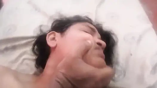 Hintli üvey anne vergina'sını üvey oğluyla paylaşmak istiyor