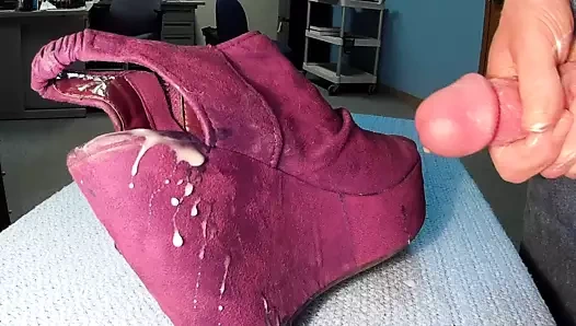 Shelly'nin ipler ve incilerdeki mor takozları