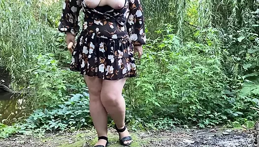 Olgun kayınvalidesi damadından hediye olarak yeni bir dildo aldı ve birlikte kullanmaya karar verdi