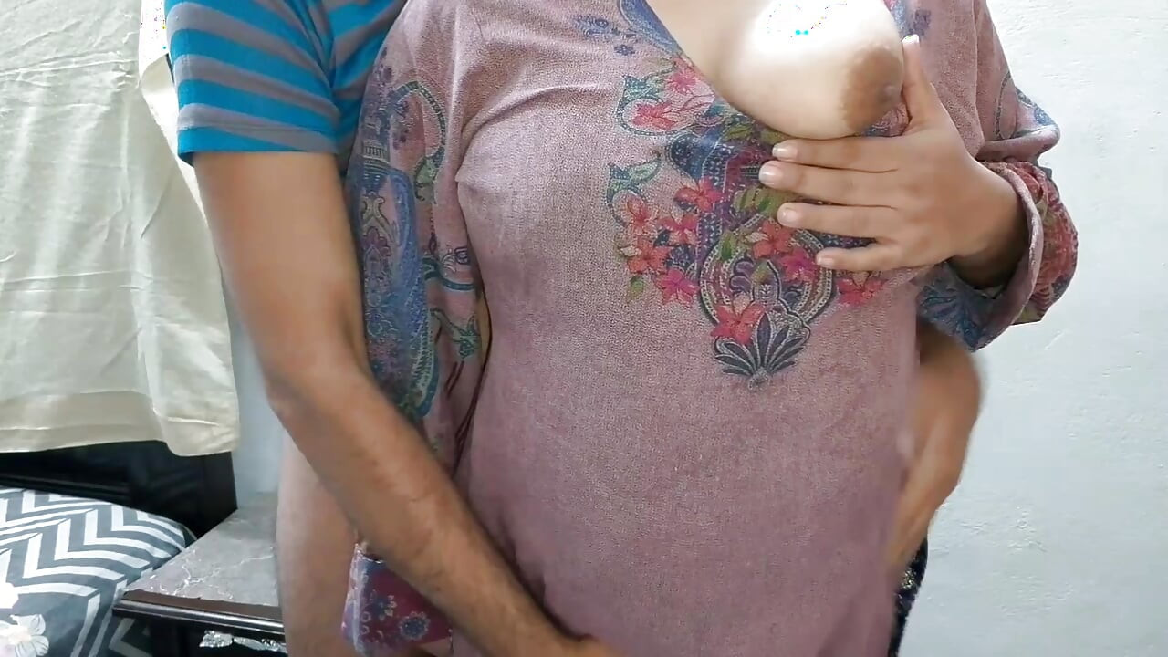 Pencaplı Hintli evli kadın ve kocası ev yapımı seks (queenbeautyqb)