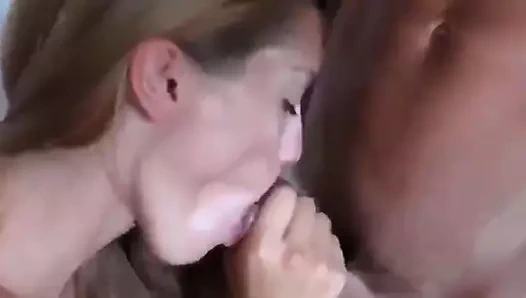 Schlampe gut in einem Hotelzimmer gefickt