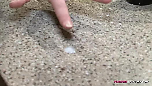 Dik oğul Başlarken yakalandı tarafından sıcak anne