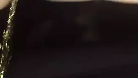 Kız işiyor üzerinde ona çocuklar çük içinde the araba