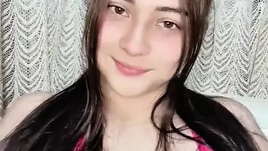 Kolombiyalı latin omg videoyu zaten izledi