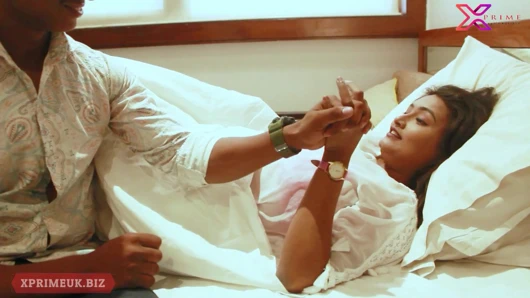 Hintli büyük götlü yenge doktor tarafından sikiliyor