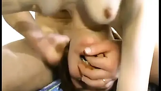 Götlü erkek delisi Kathy için çifte penetrasyon.