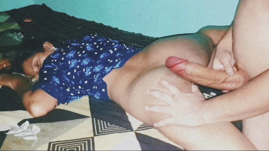 Anjali bugün götünü alacak ve en iyi şekilde çıkacak.