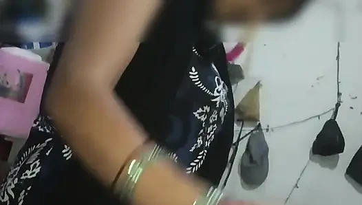 Hintli kız arkadaşla mastürbasyon