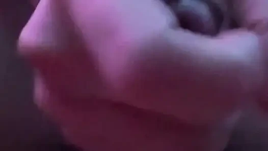 işten eve döner dönmez, penisimle ilgilenmesini istiyorum