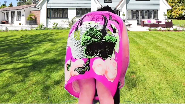 Açık hava. seksi dansçı cosplayer transeksüel
