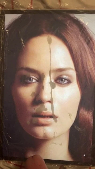 Emily blunt boşalma anısına #1