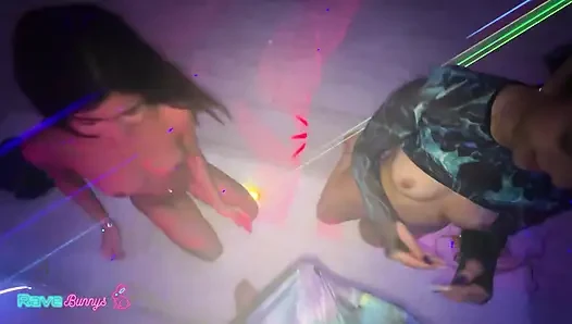 Madison Wilde ve Clara Trinity'nin sert üçlü seksi!