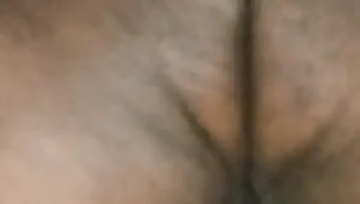 Büyük bir yarakla amımı sikiyorum