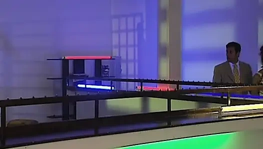 Mega ateşli Alman sürtükler anal grup seks festivalinin tadını çıkarıyor