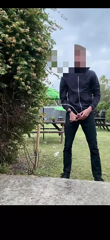 Супер отчаявшаяся, чтобы пописать