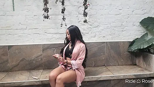 Ona ne kadar çok bakarsan, seni o kadar çok tahrik ediyor