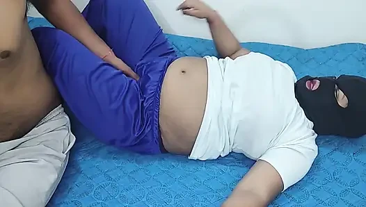 Hintli Kız Komşusuyla Seks Yapıyor