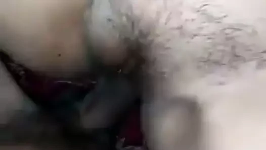 Hintli kız arkadaş