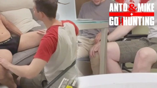 Mike ilk kez komisyoncuyla görüşmede sikiliyor