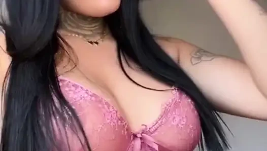 Trans kız dildo emiyor ve mastürbasyon yapıyor