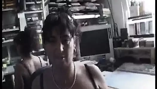 Auf der Arbeit muss ich wieder mit dem Chef ficken