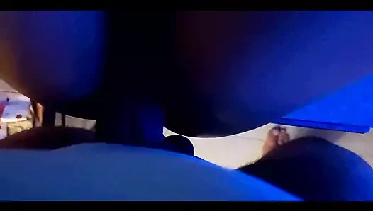 Asyalı Endonezyalı genç (Amisha) Surabaya bölüm 1