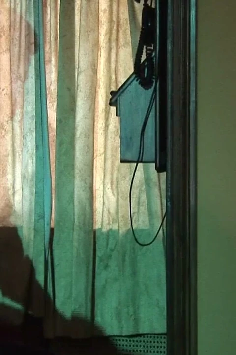 Yangın sahnesinde dullar 3_busty siyah iç çamaşırlı olgun dul cenaze sırasında mastürbasyon yapıyor.