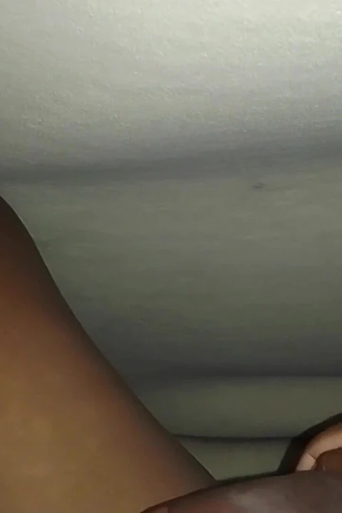 Gece Yarısı Okşuyor