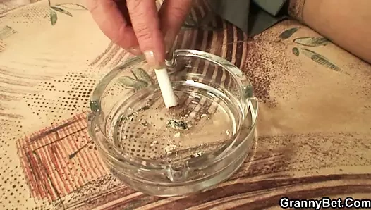 çok eski fahişe berbat ve sürmek onun büyük horoz