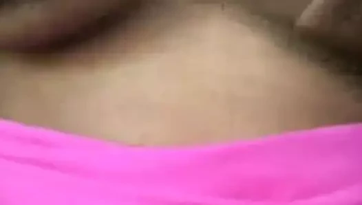 Karısı, oyuncağını, anın tadını çıkarmak için en iyi deneyimi seviyor