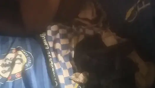 Güzel zenci kadın ev yapımı videoda sikiliyor