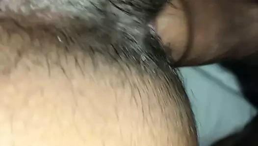 Karısı köpek seviyor !!