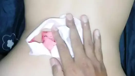 Yaya yeni yılı kutlamadan önce kocasının arkadaşından sikişiyor