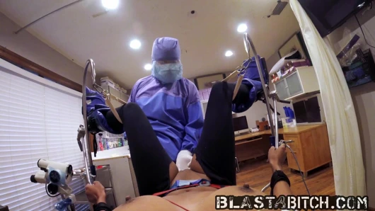 Tutsak Taylor Ortega'nın amcığı dölle sikiliyor, hastalar bakış açısı versiyonu