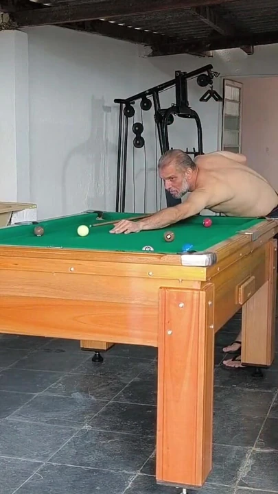 Göt için bilardo oynuyor | Klip 2