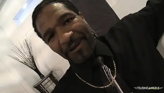 Zenci piliç her gün sıkı siyah amına büyük zenci yarağı sokma bağımlısı