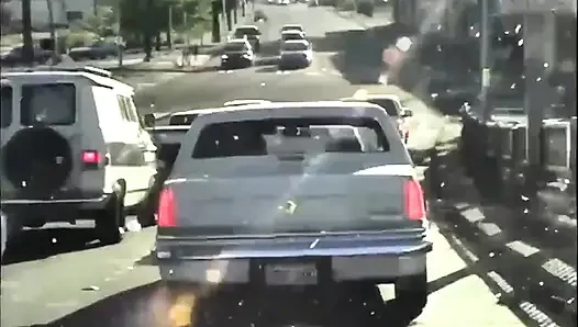 Klasik kıllı kız diline boşalıyor! Carmen
