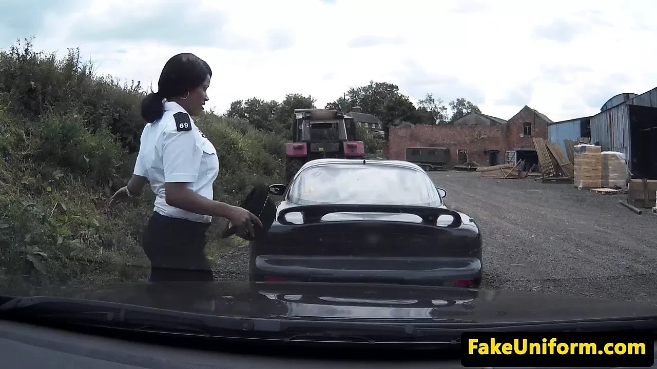 Uk police mmf trio outdoors with pulled bloke