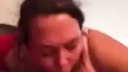 Evli komşu bana oral seks veriyor