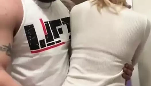 Trans kız ve baba raw sikme