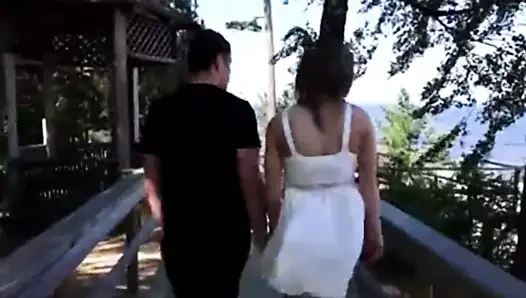 Açık havada en iyi arkadaşlarımın kızını siktim