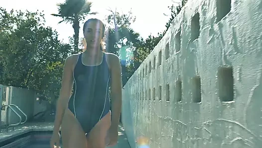 Anastasia siyah olduğunu bir tam delisi için horoz