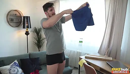 Fakehub originals - Selva Lapiedra anal bir sürprizi seviyor