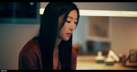 Sigara içen Asyalı kız büyülenmiş seks kölesine dönüşüyor - amcık ve anal ve birden fazla dölleme