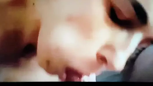 Sürtük yavaş İtalyan oral seks cumshot içinde ağız