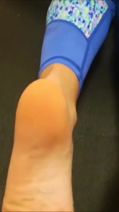 Sıcak karım spor antrenmanından sonra | Klip 1