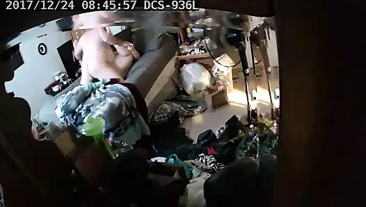 Chub onu içeri alıyor