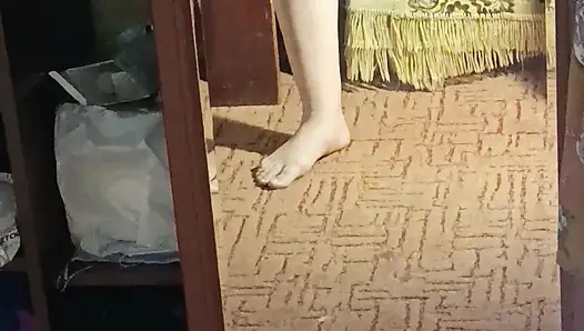 Bakış açısı sıkı amcık ve dildo, ev yapımı mastürbasyon