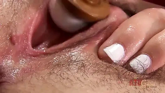 Coco bugün oyuncak kullanacak.